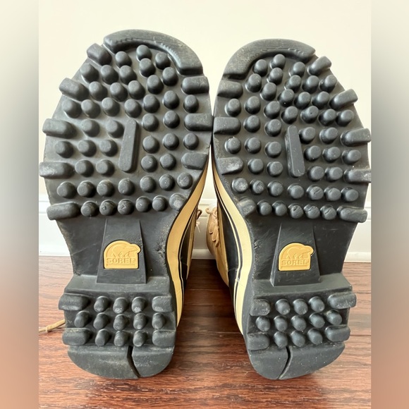 Sorel - Women's Caribou Boot - Picture 8 of 10